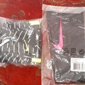 Nike arms leaves bundle